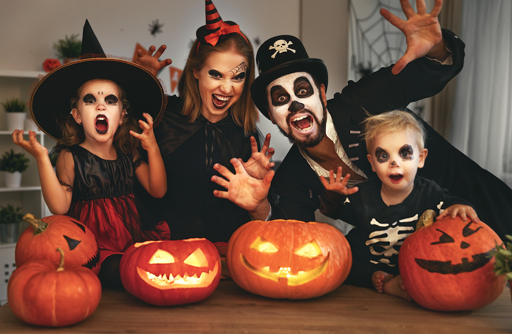 Family.halloween.Puhastusteenused.Koristusteenused.Koristusteenus.Kodukoristus.